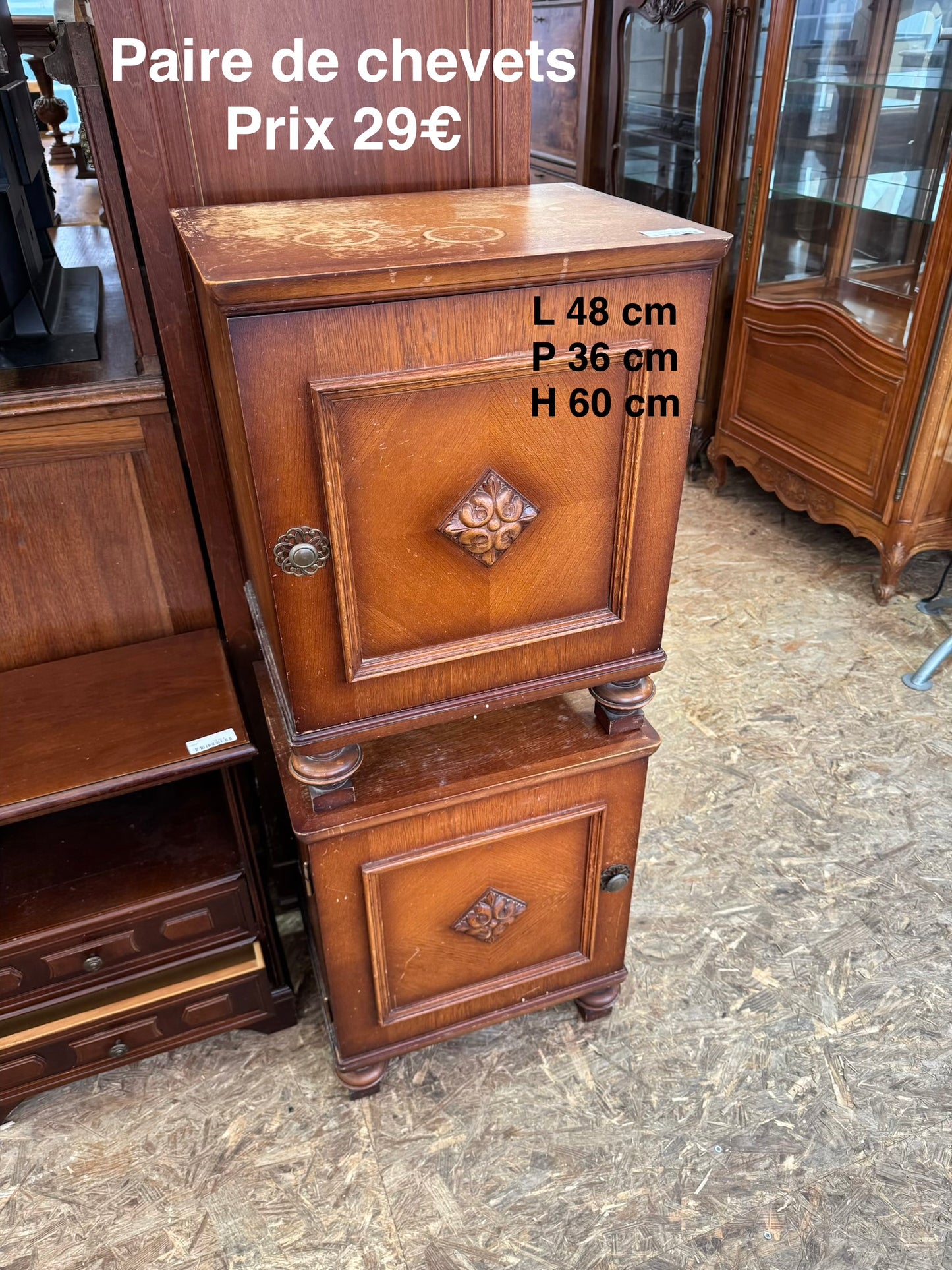 Paire de chevets 053204