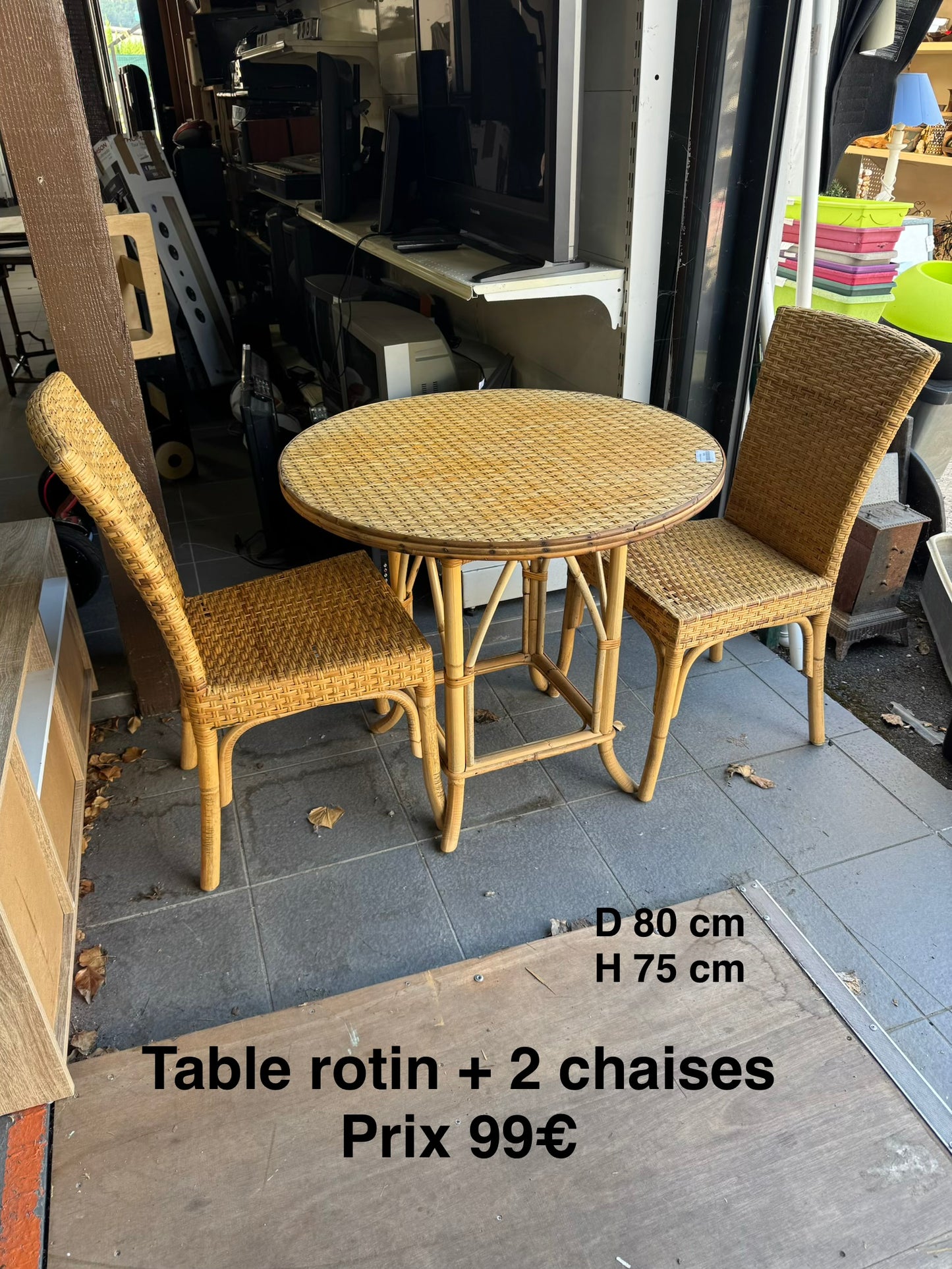 Table rotin + 2 chaises 064021