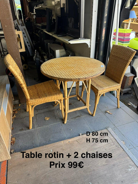 Table rotin + 2 chaises 064021