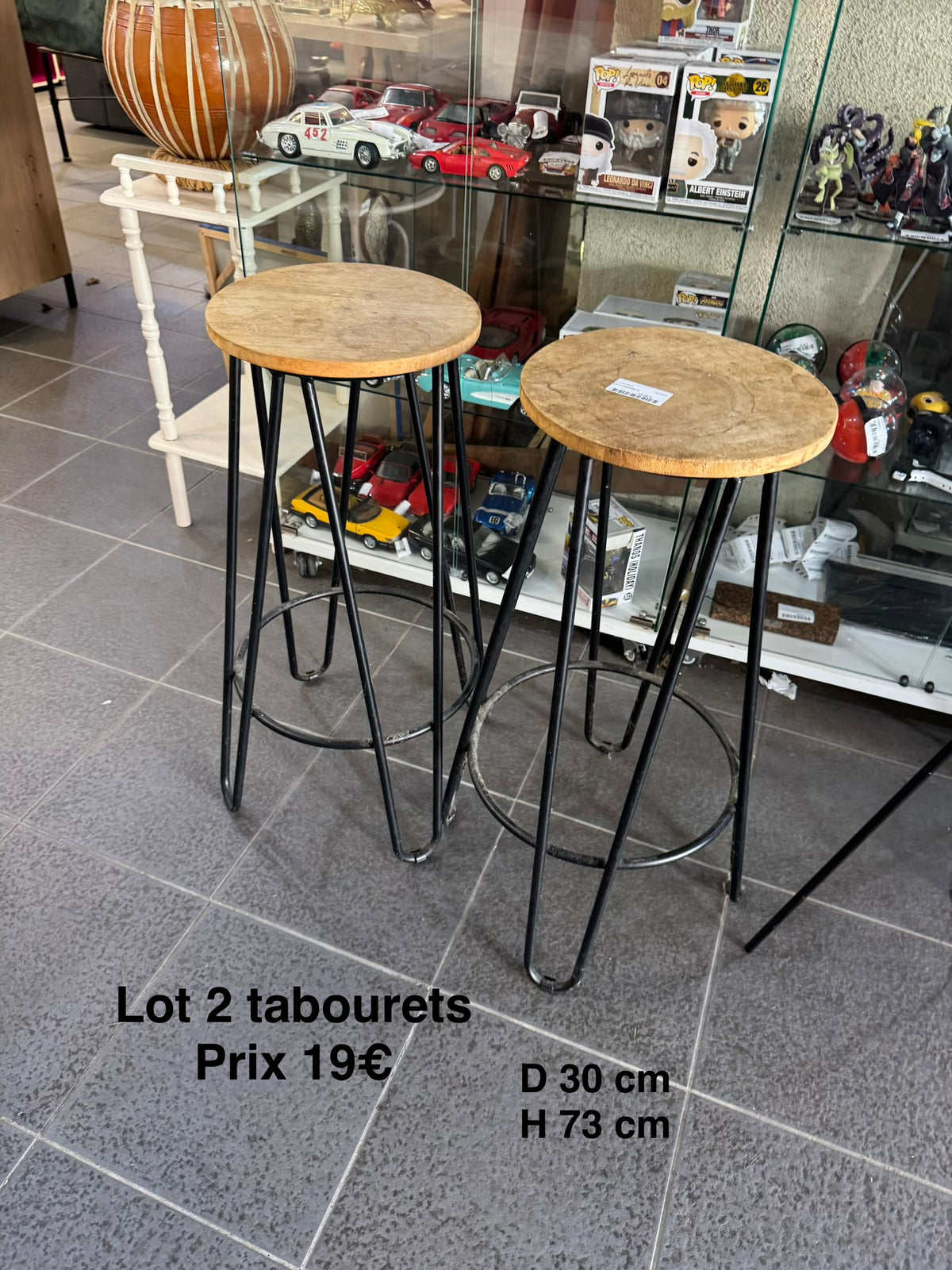 Lot 2 tabourets 067806