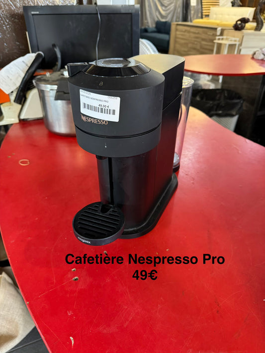 Cafetière Nespresso pro 066259