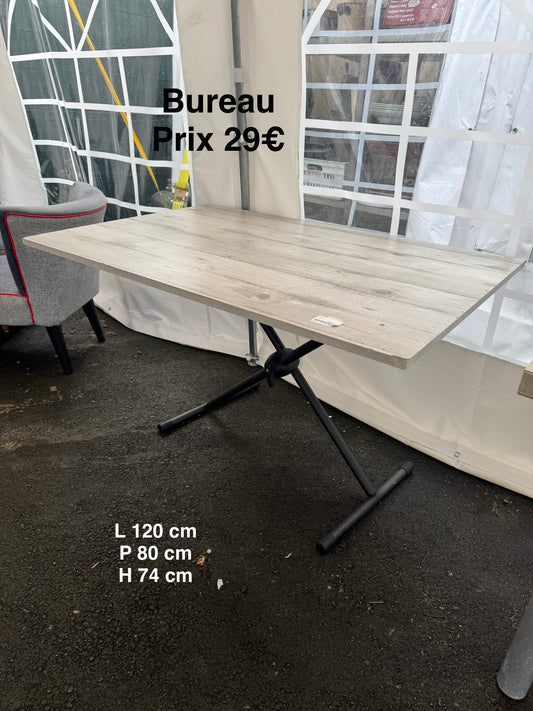 Bureau 048902