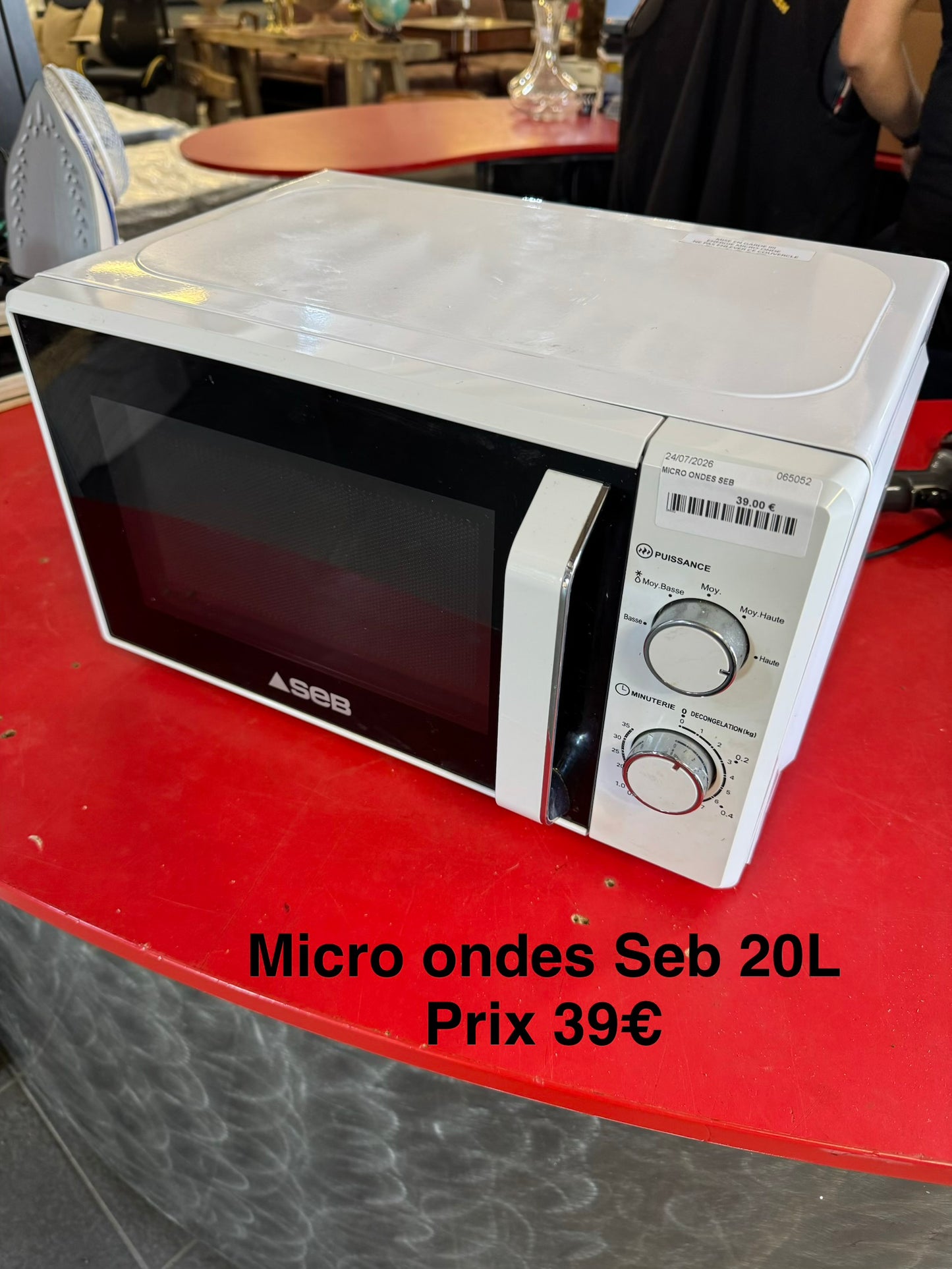 Micro ondes Seb 20L 065052