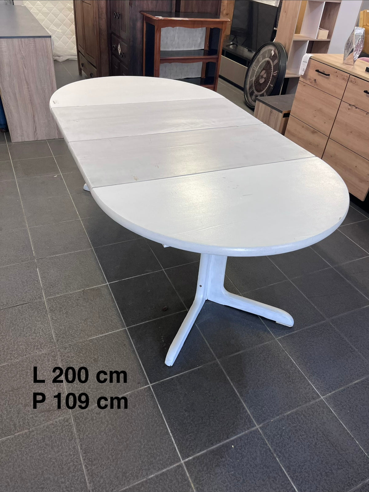 Table blanche ronde + rallonges 067687