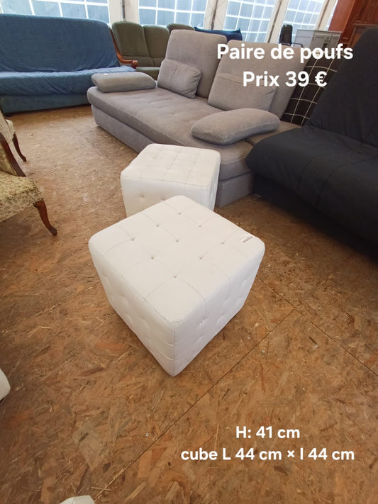 Paire de poufs cube 048869
