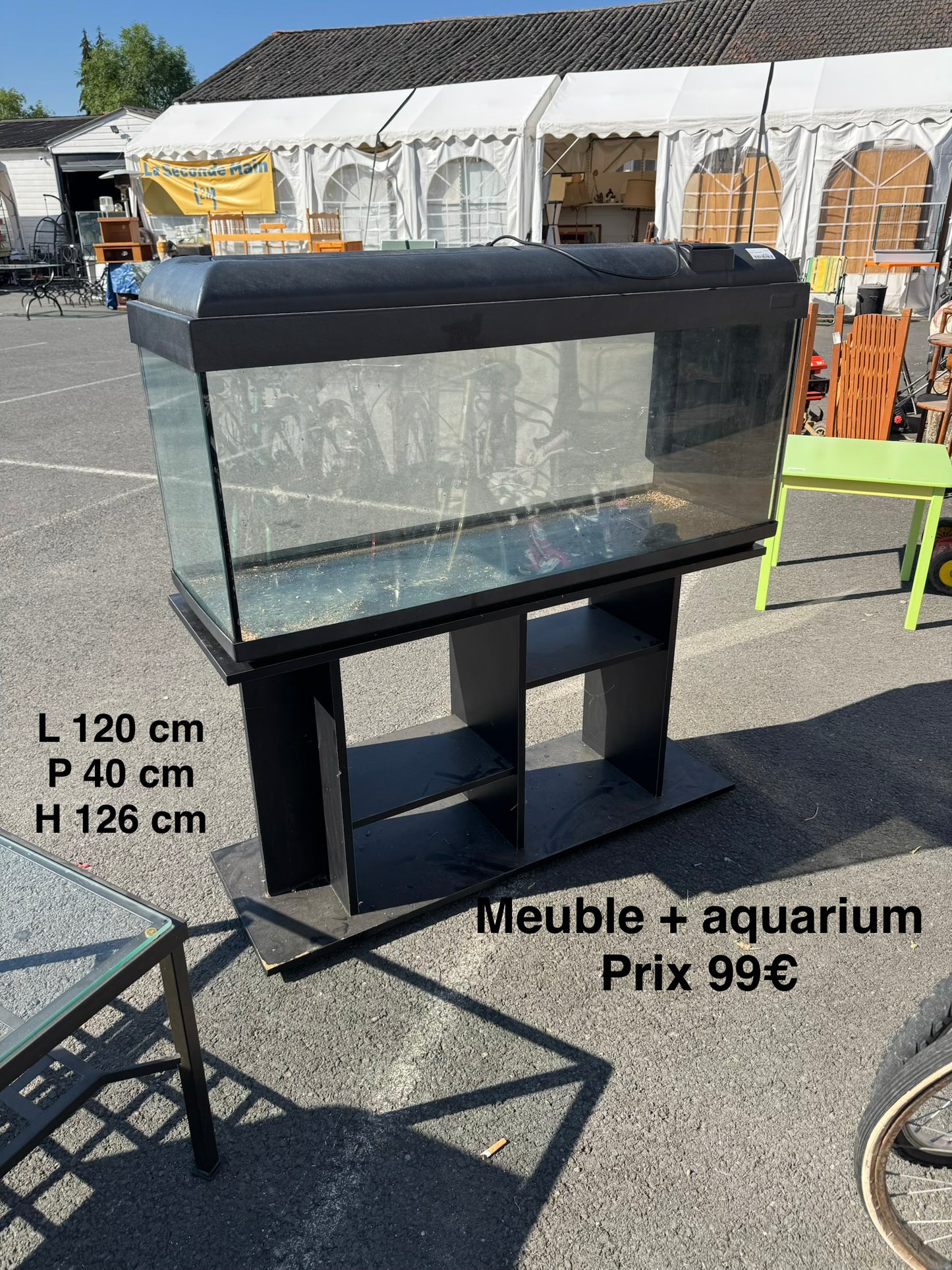 Meuble + aquarium 064383