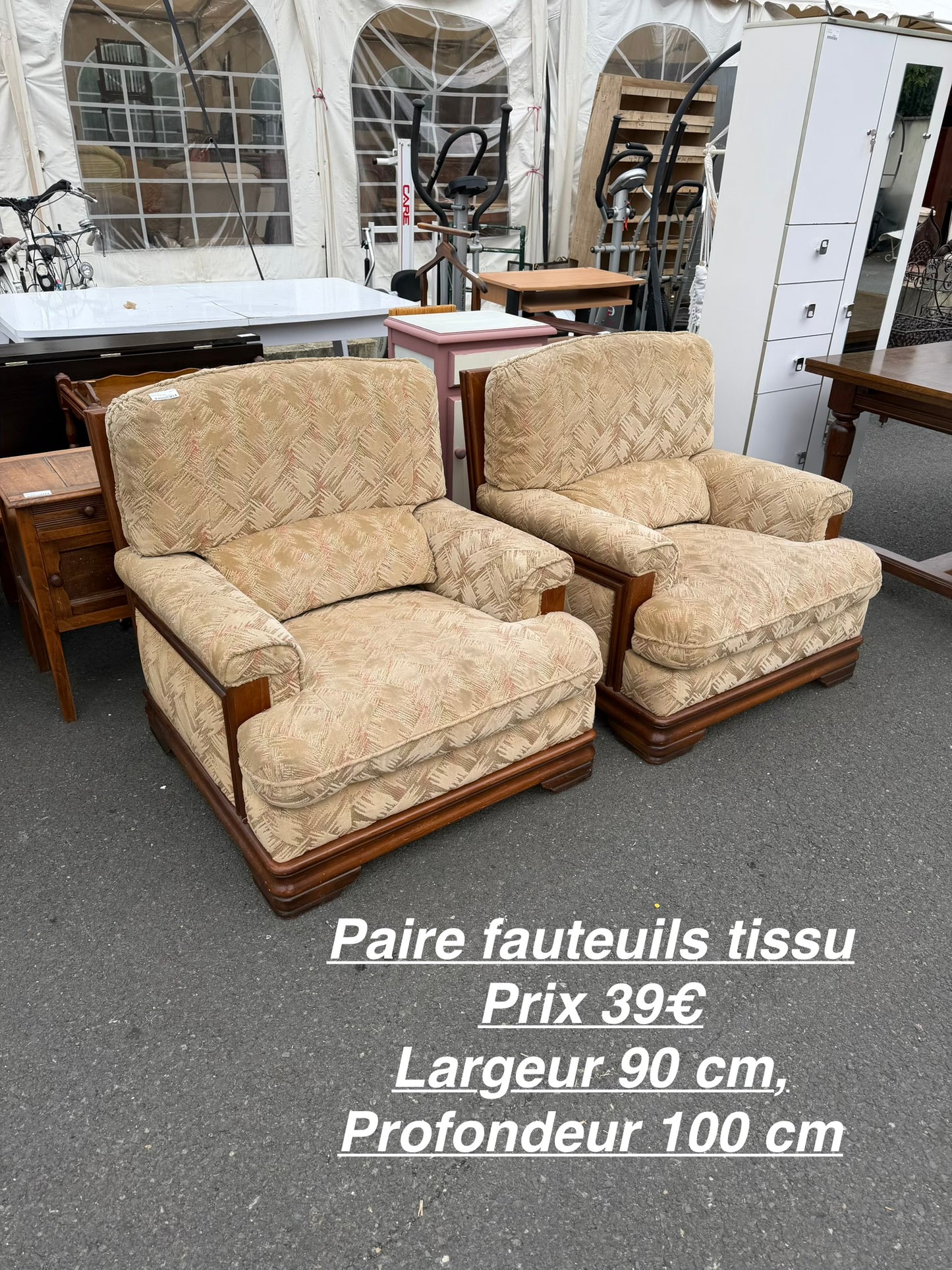 Paire fauteuils en tissu 066978