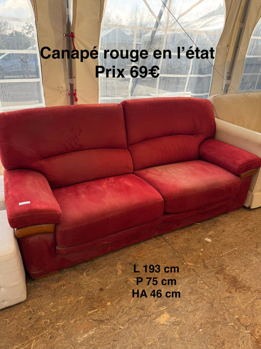 Canapé rouge en l’état 052568