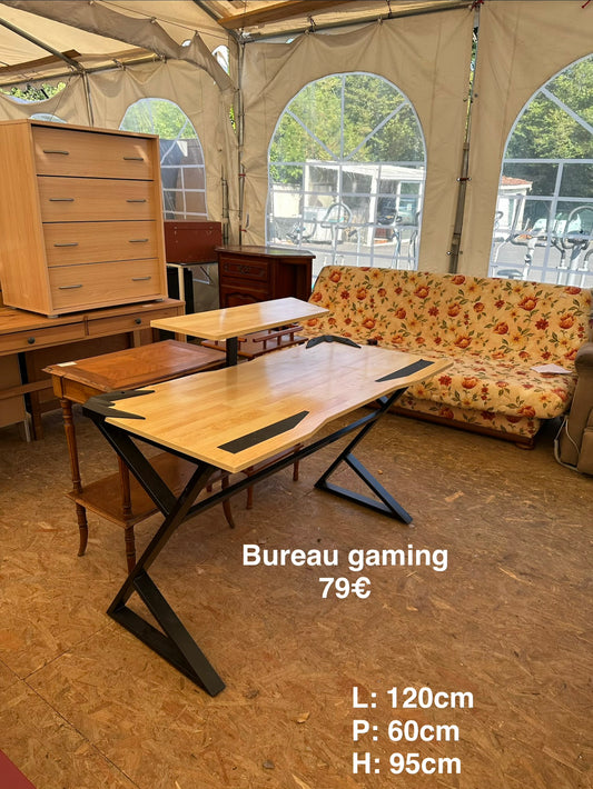 Bureau gaming 064657