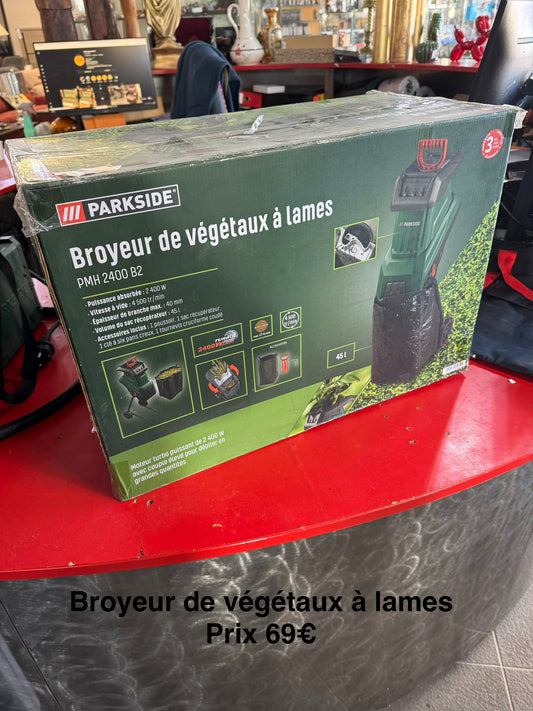 Broyeur de végétaux à lames Parkside 068111