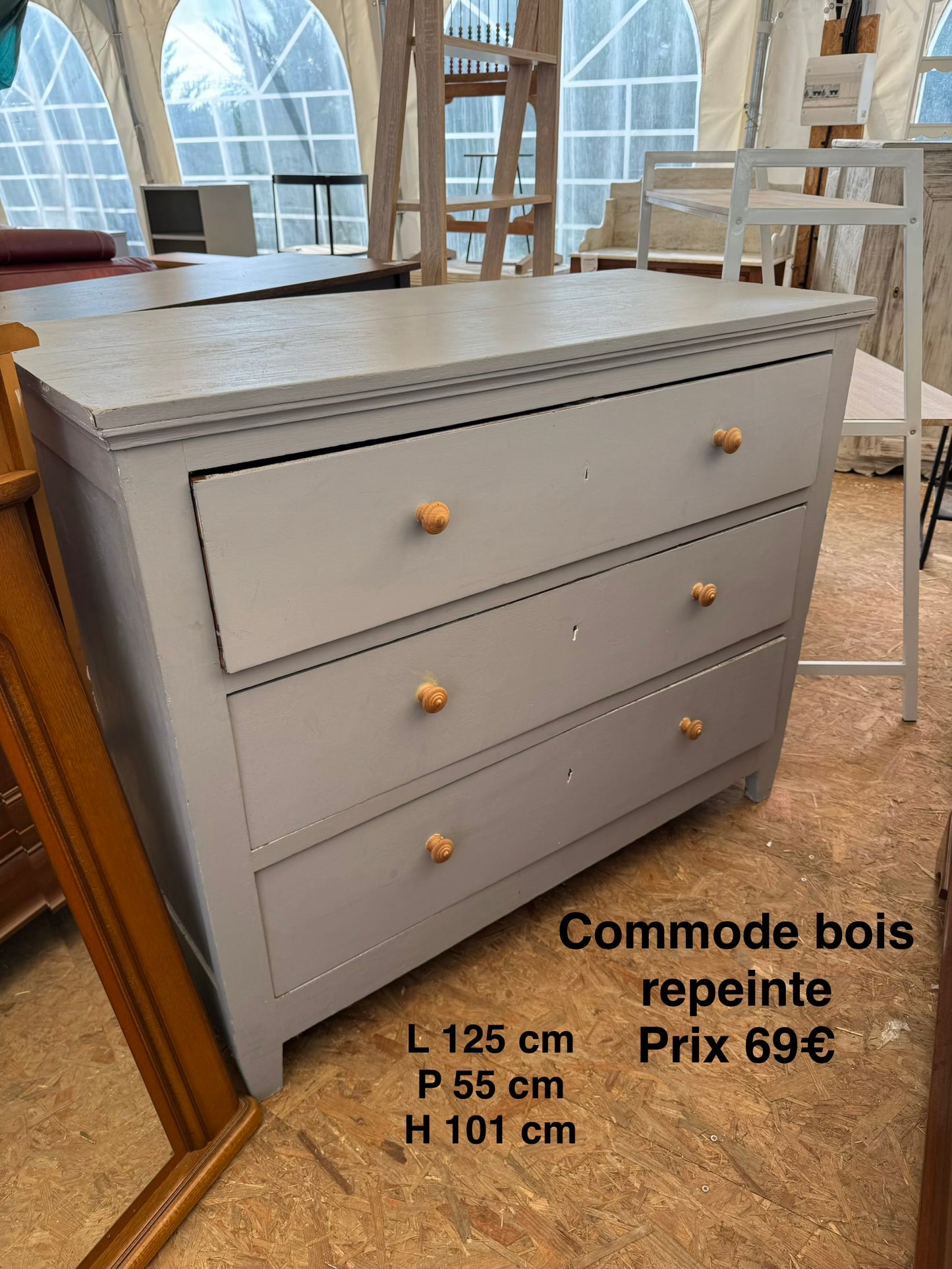Commode bois repeinte 067912
