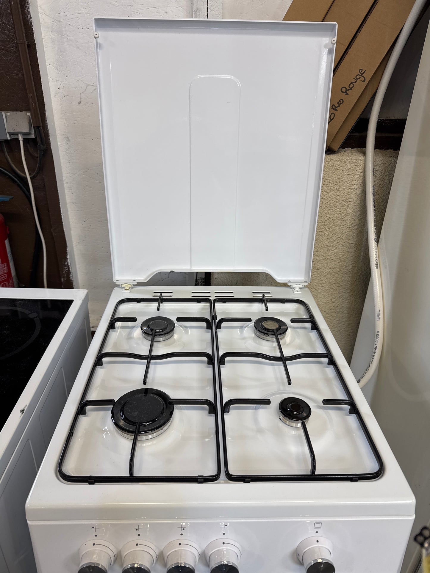 Cuisinière Beko gaz de ville garantie 1 an 033345