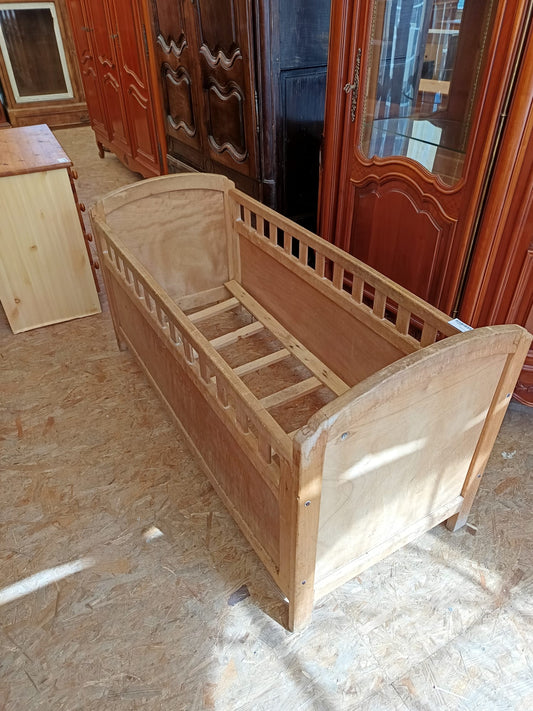 Berceau en bois 045051