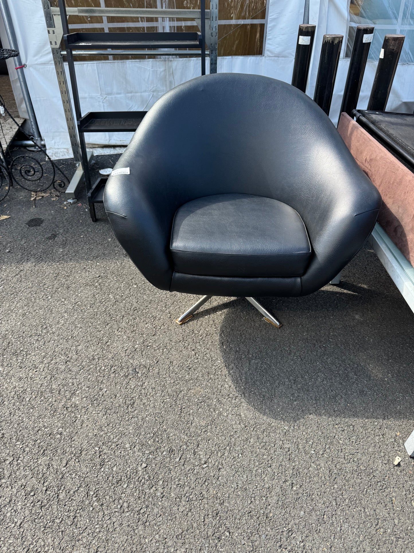Fauteuil EGG 044609