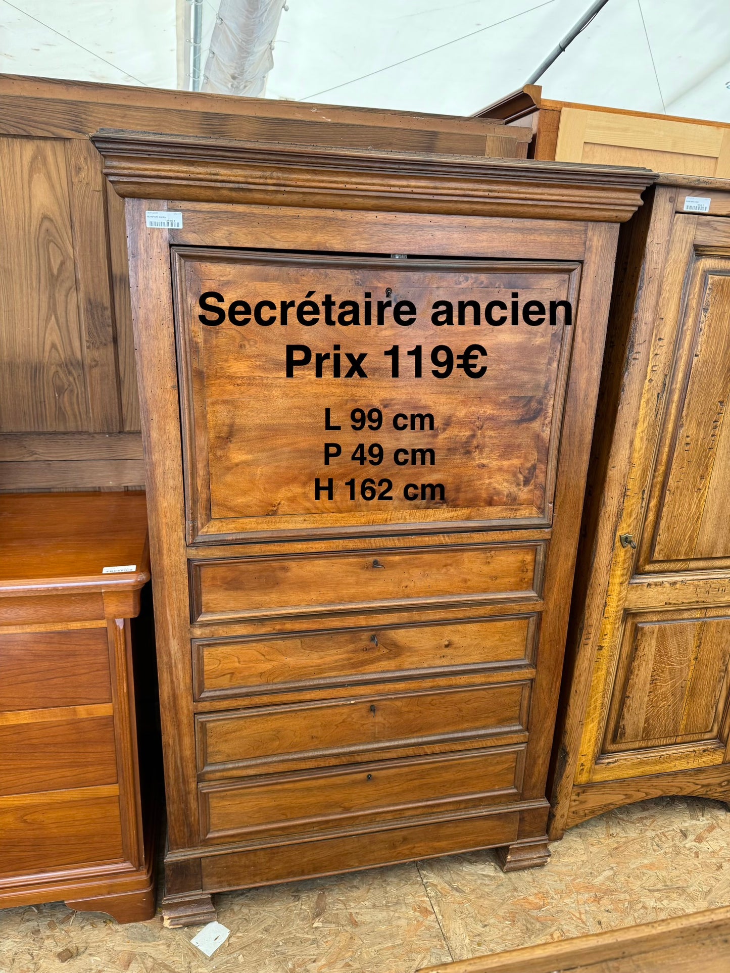 Secrétaire ancien 052115