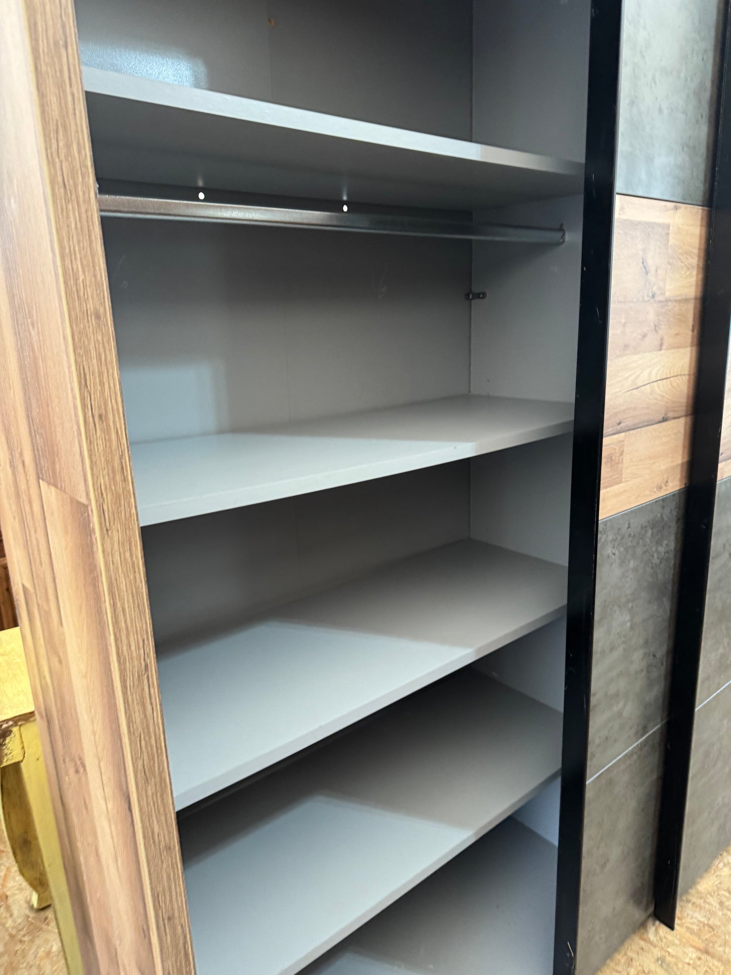 Armoire moderne coulissante 058115