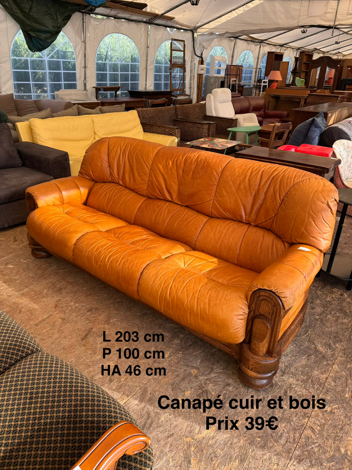 Canapé cuir et bois 068437