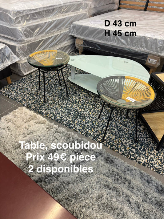 Table, scoubidou 062415