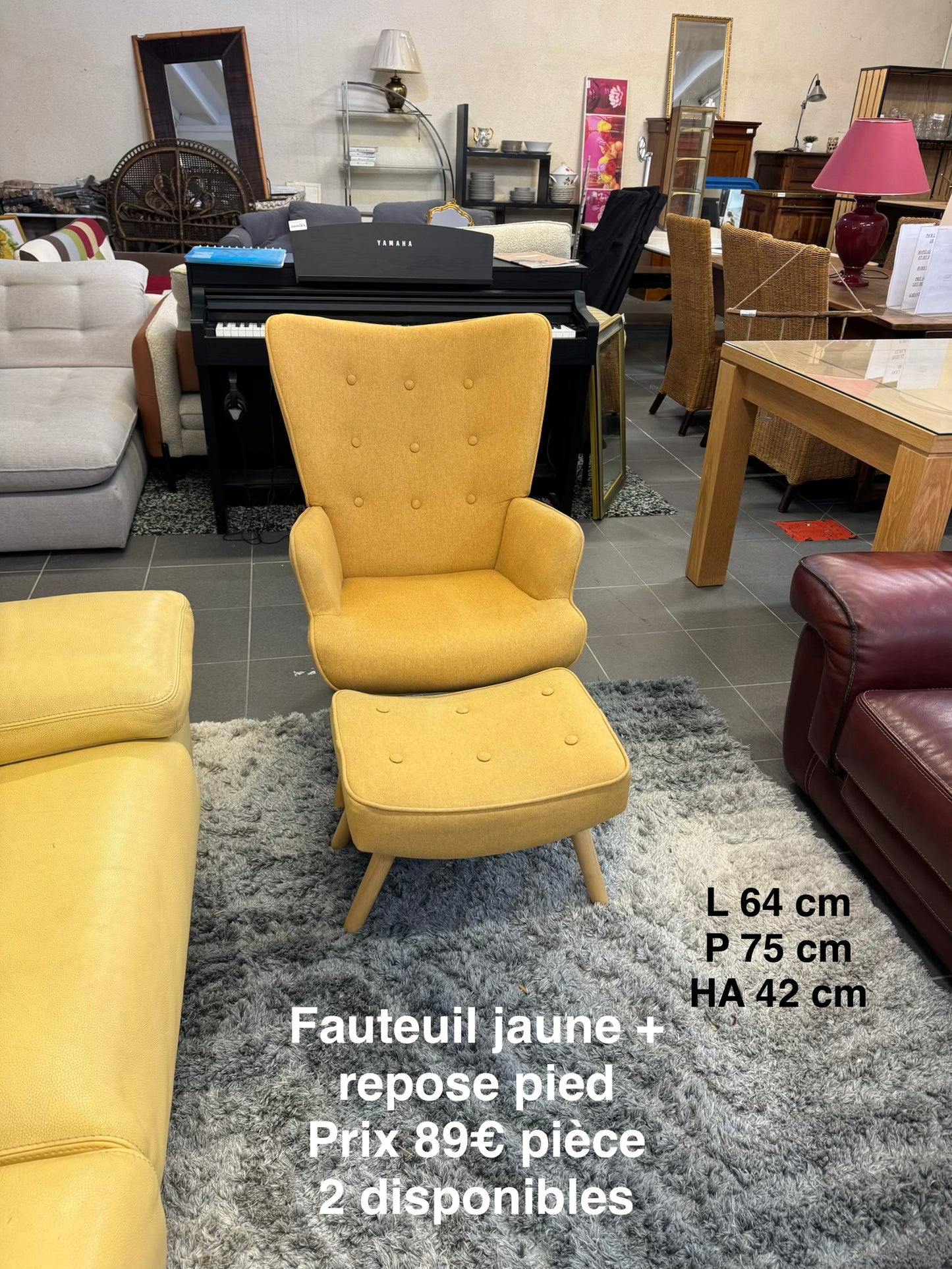 Fauteuil jaune + repose pied 063252