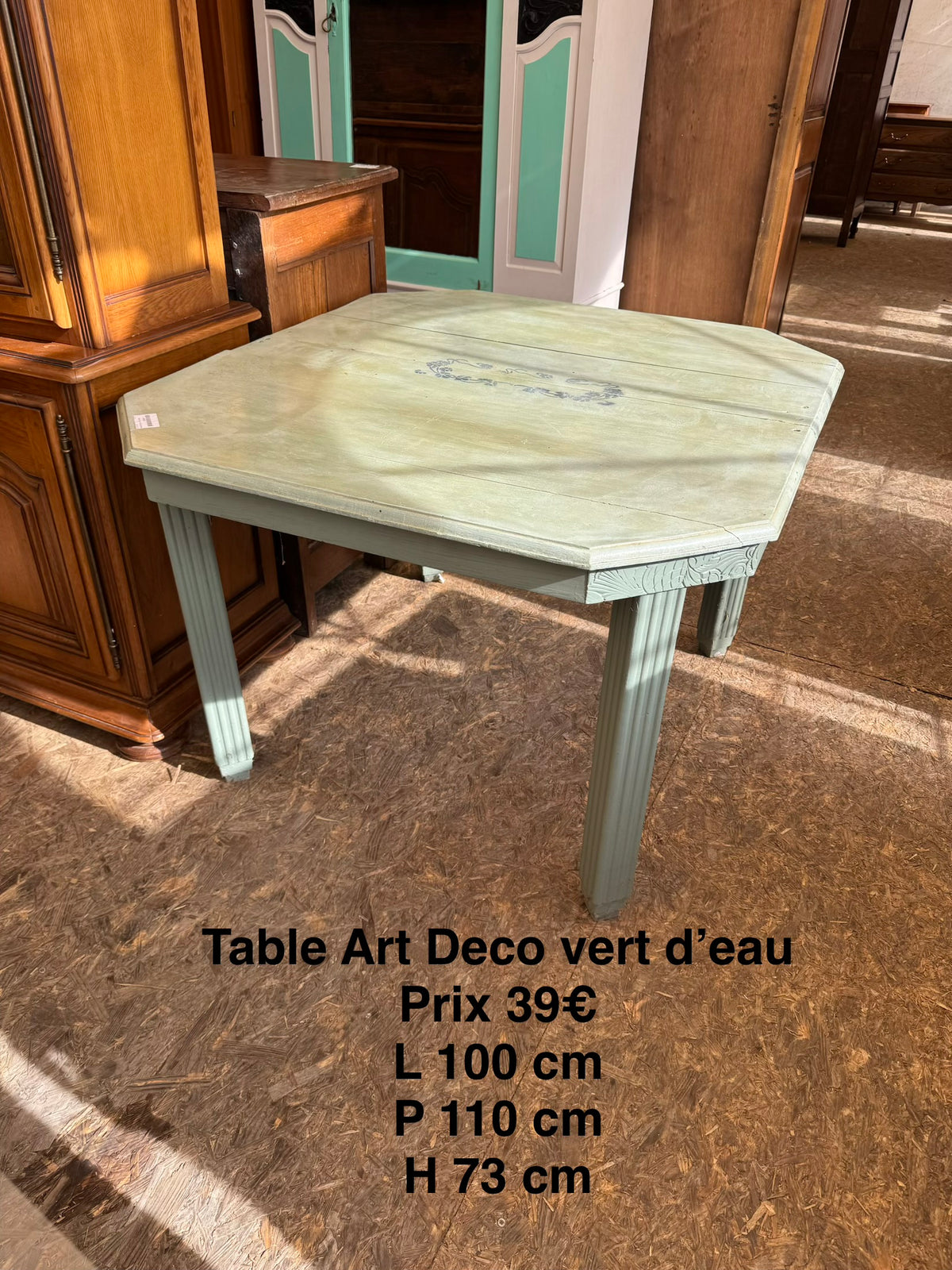 Table art deco vert d’eau 068924