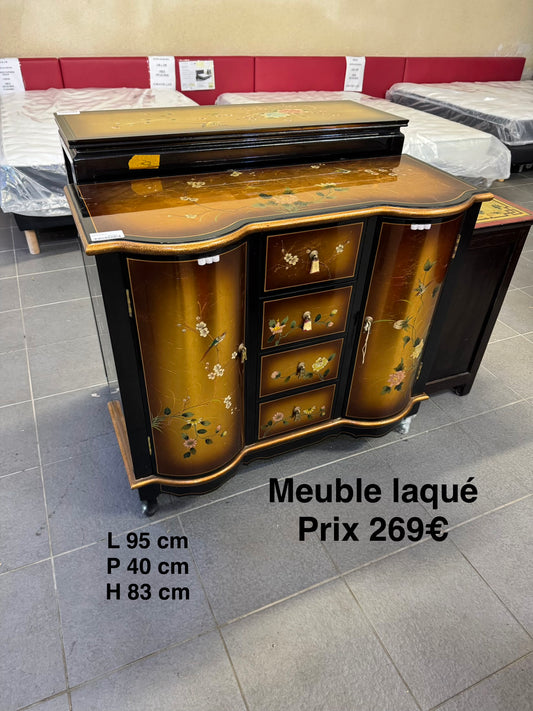 Meuble laqué 050663