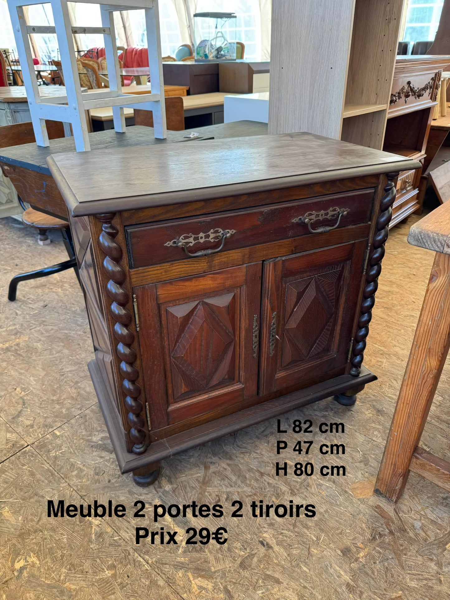 Meuble 2 portes 2 tiroirs 066611