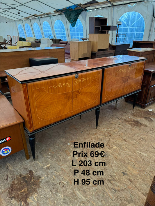 Enfilade 069051
