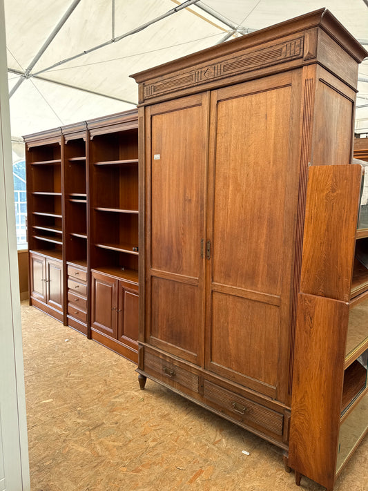 Armoire ancienne Grand modèle 028972
