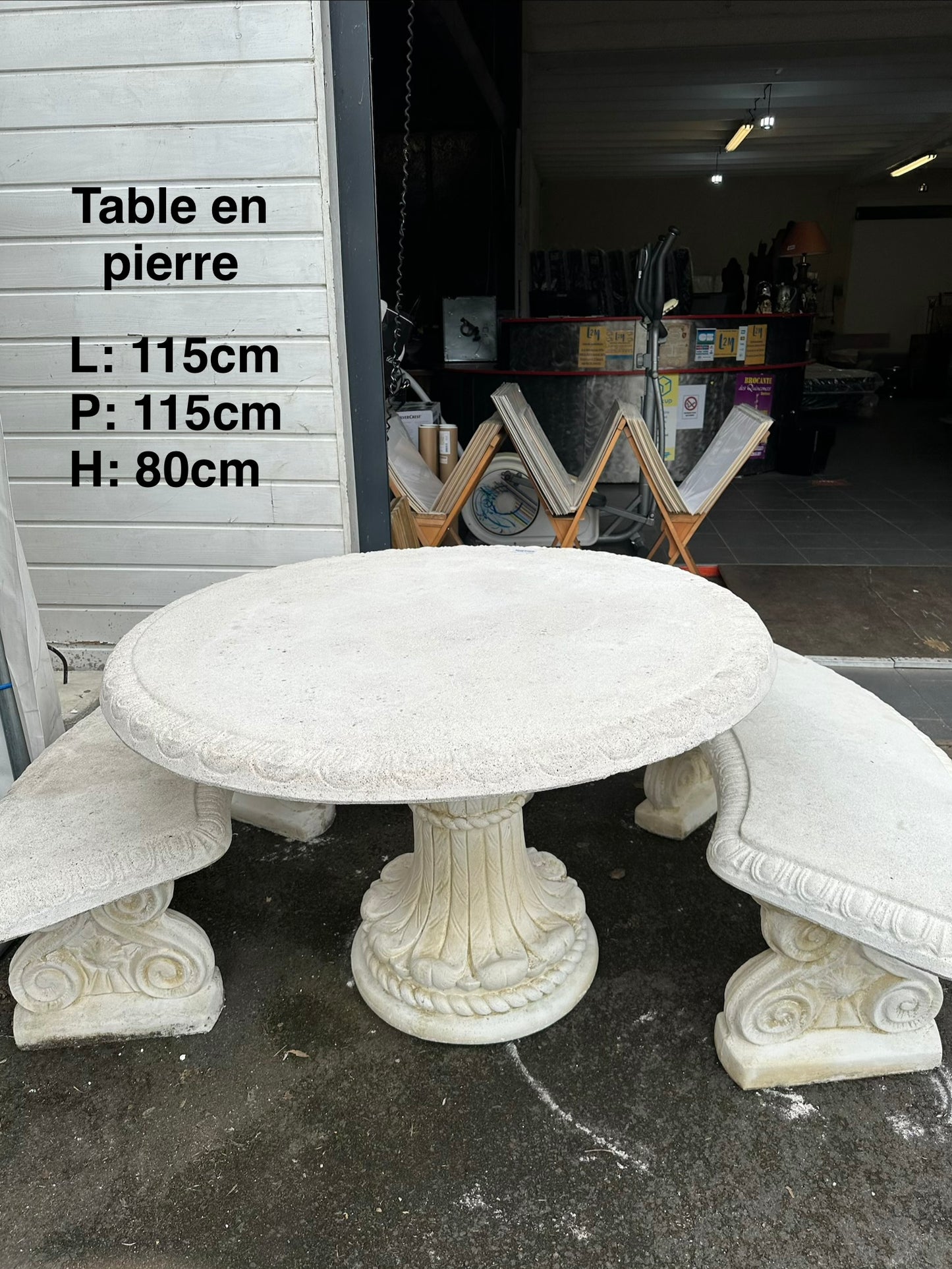 Ensemble en pierre 060197