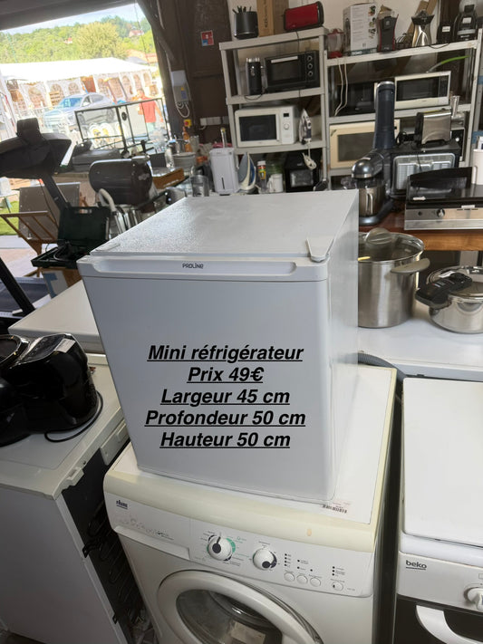 Mini réfrigérateur 067890