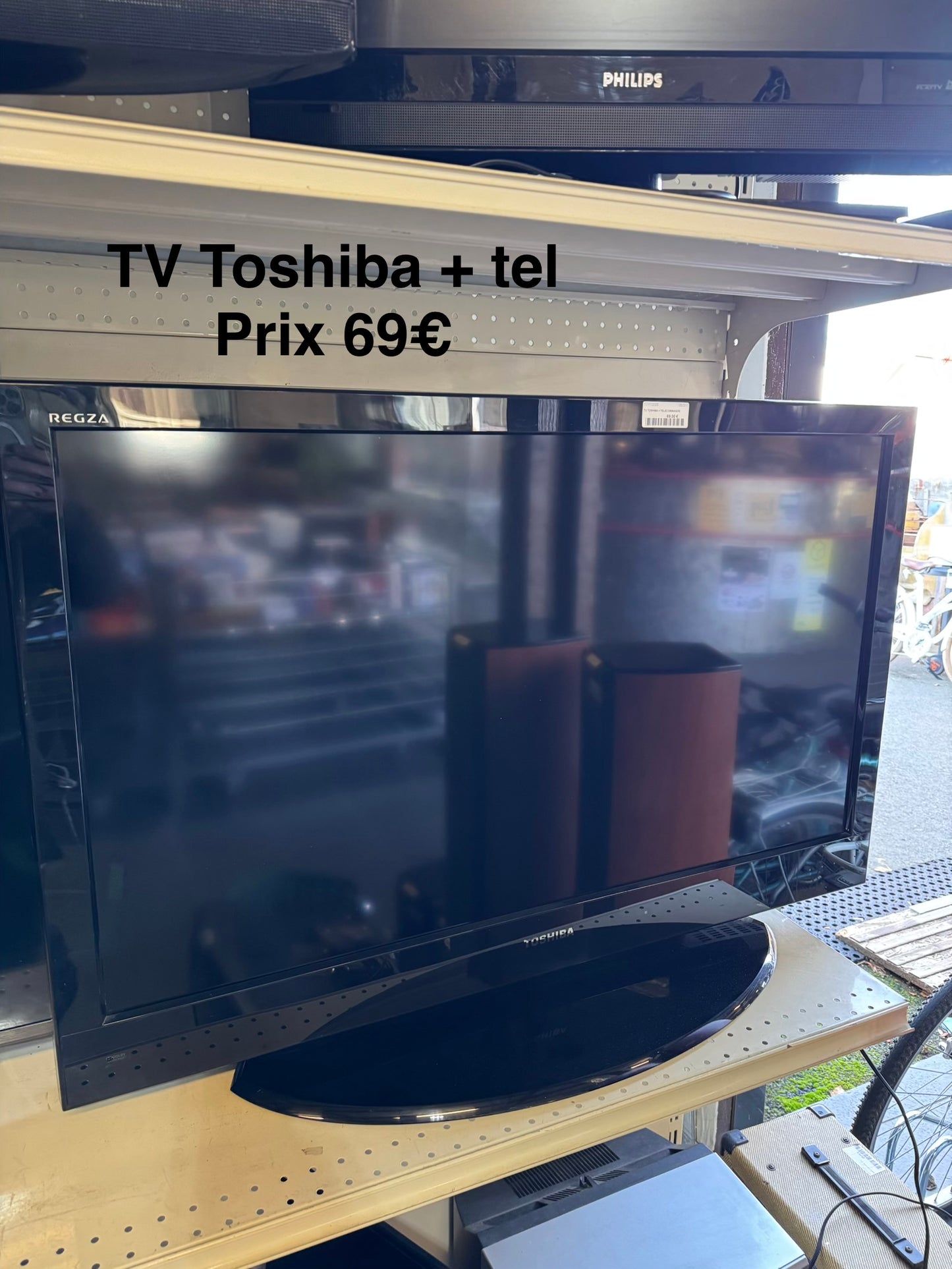 Tv Toshiba + tel 052310