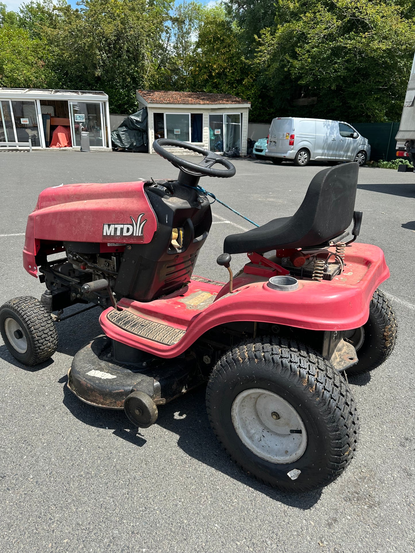 Tracteur tondeuse MTD 064039