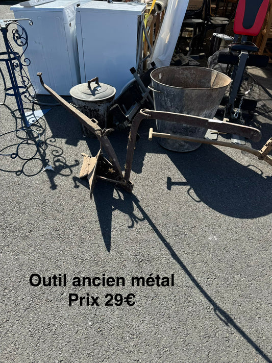 Outil ancien métal 062175