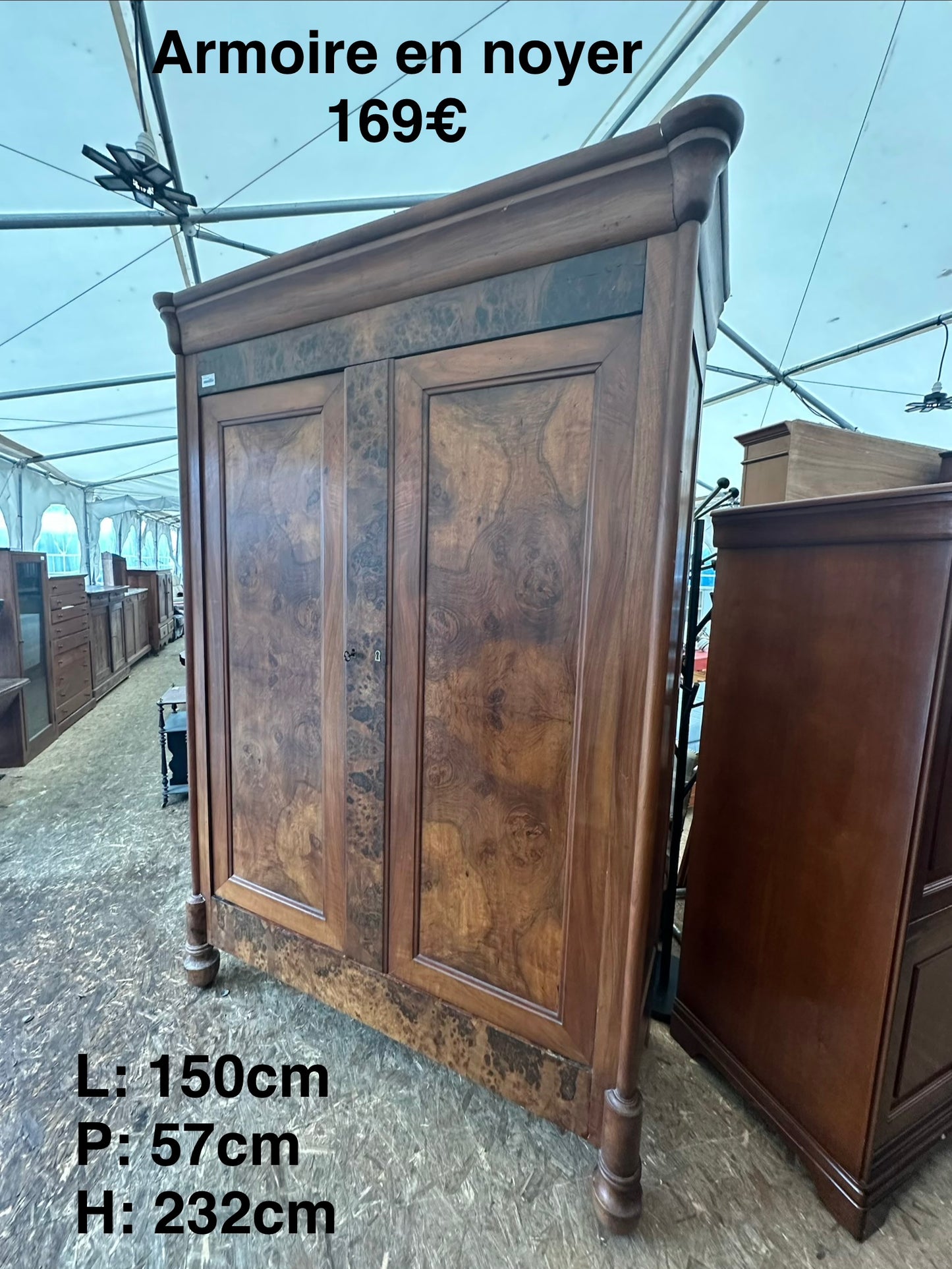 Armoire en noyer 056925