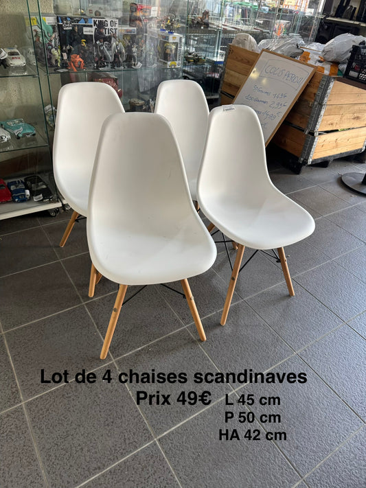 Lot de 4 chaises scandinaves 065333