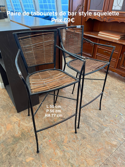 La paire de tabourets de bar style squelette 048391