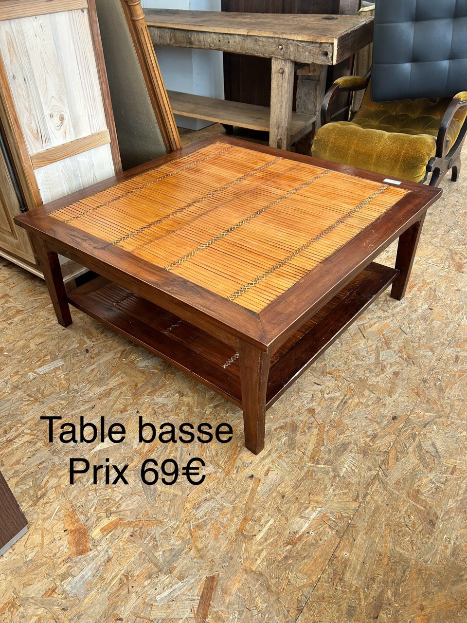 Table basse dessus bambou 028683