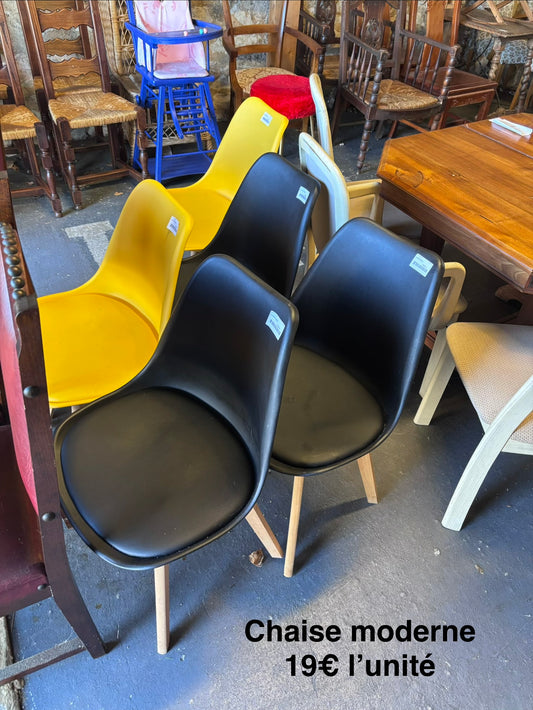Chaise moderne