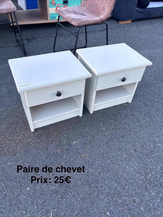 Paire de chevets 069769