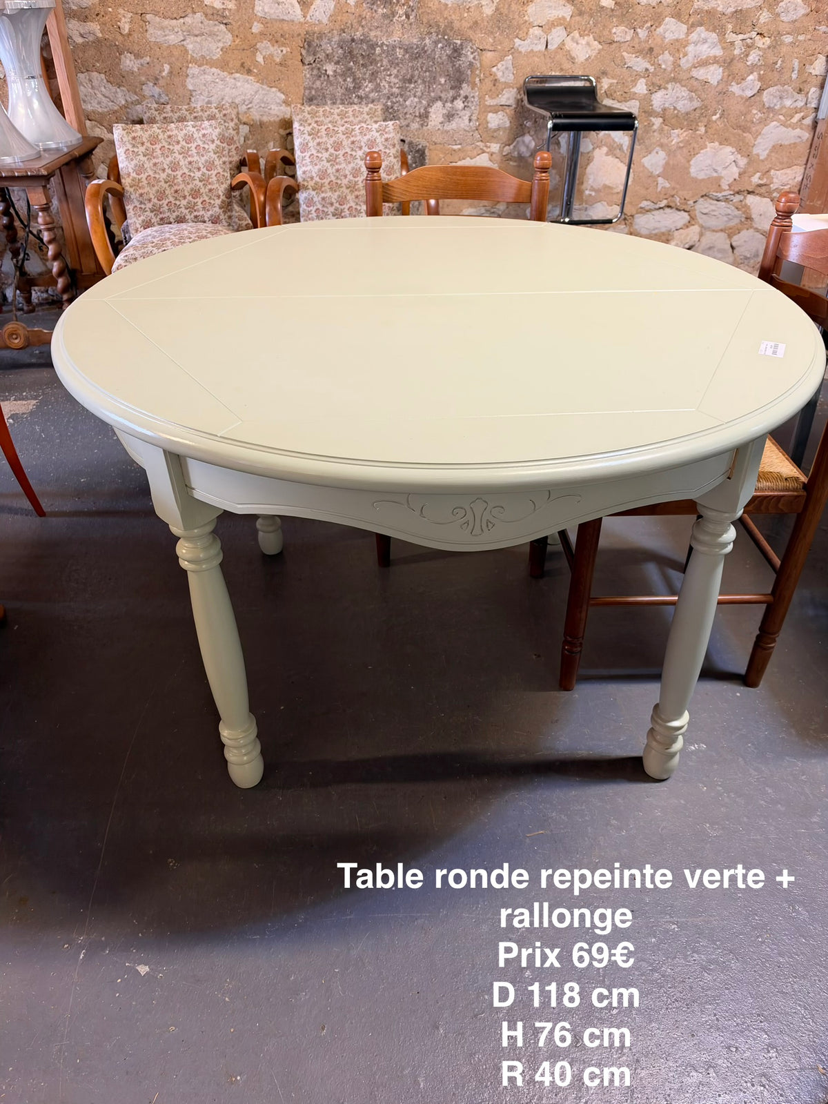 Table ronde repeinte verte + rallonge 069426