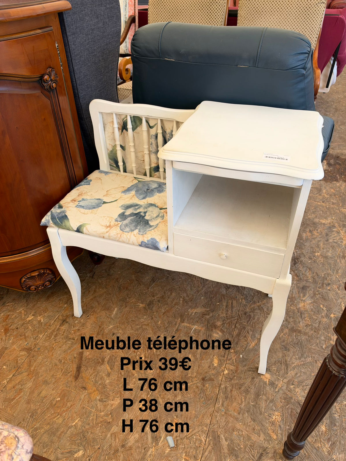 Meuble téléphone 069495