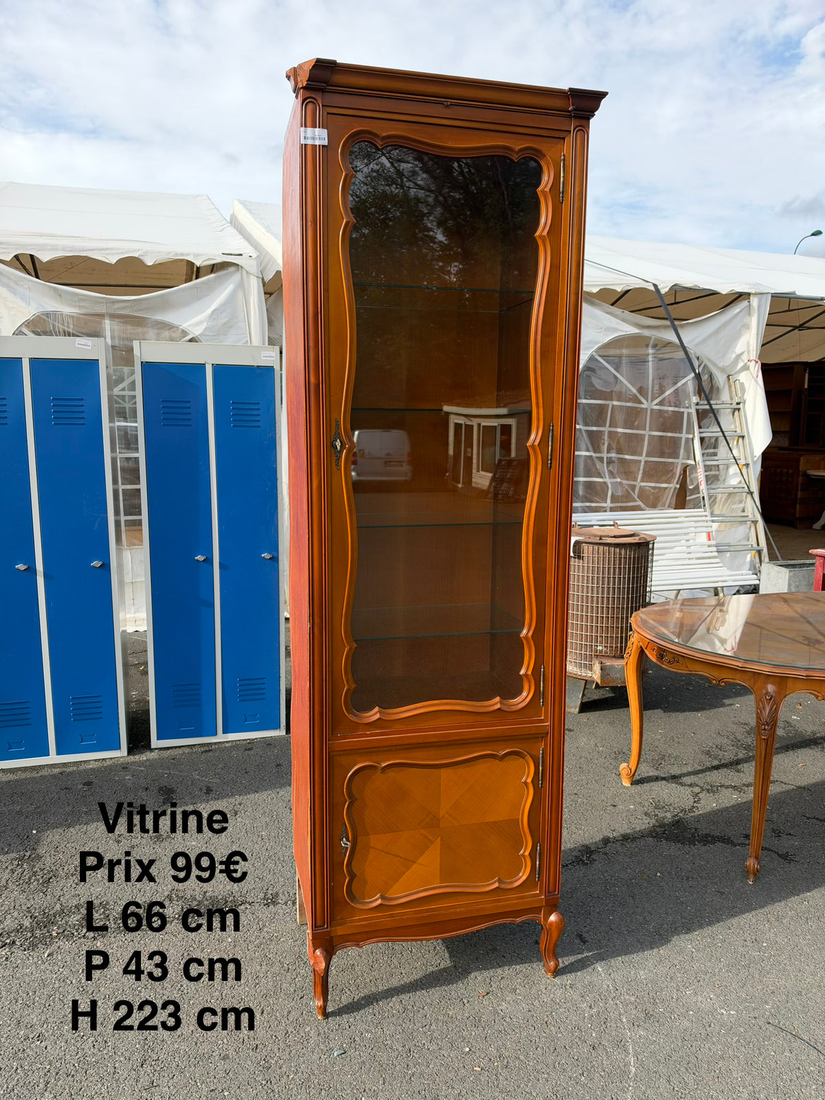Vitrine 069719