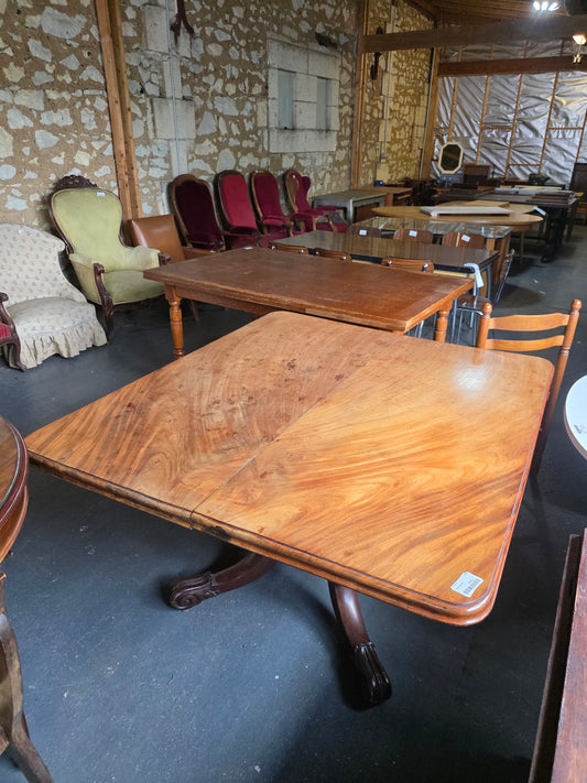 Table ancienne 043556