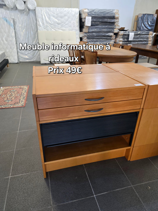 Meuble informatique a rideaux 043366