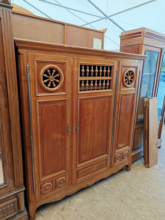 Armoire 3 portes 040902