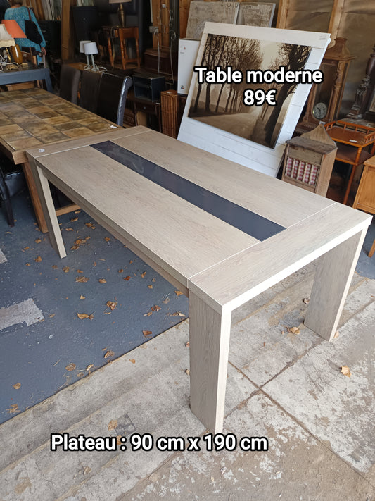Table moderne 067355