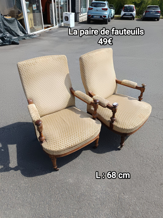 La paire de fauteuils 060141