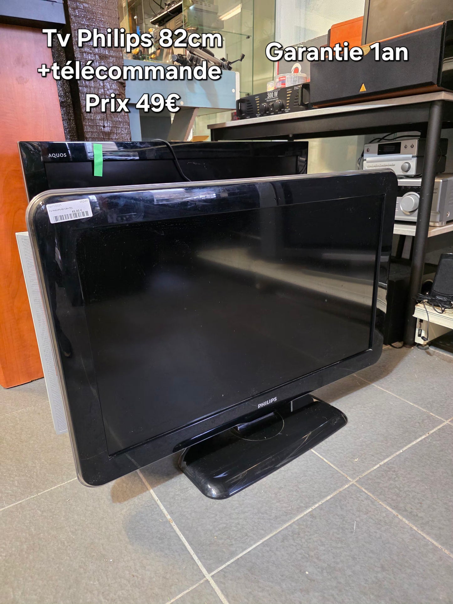 Tv Philips 82 cm+ télécommande 052457