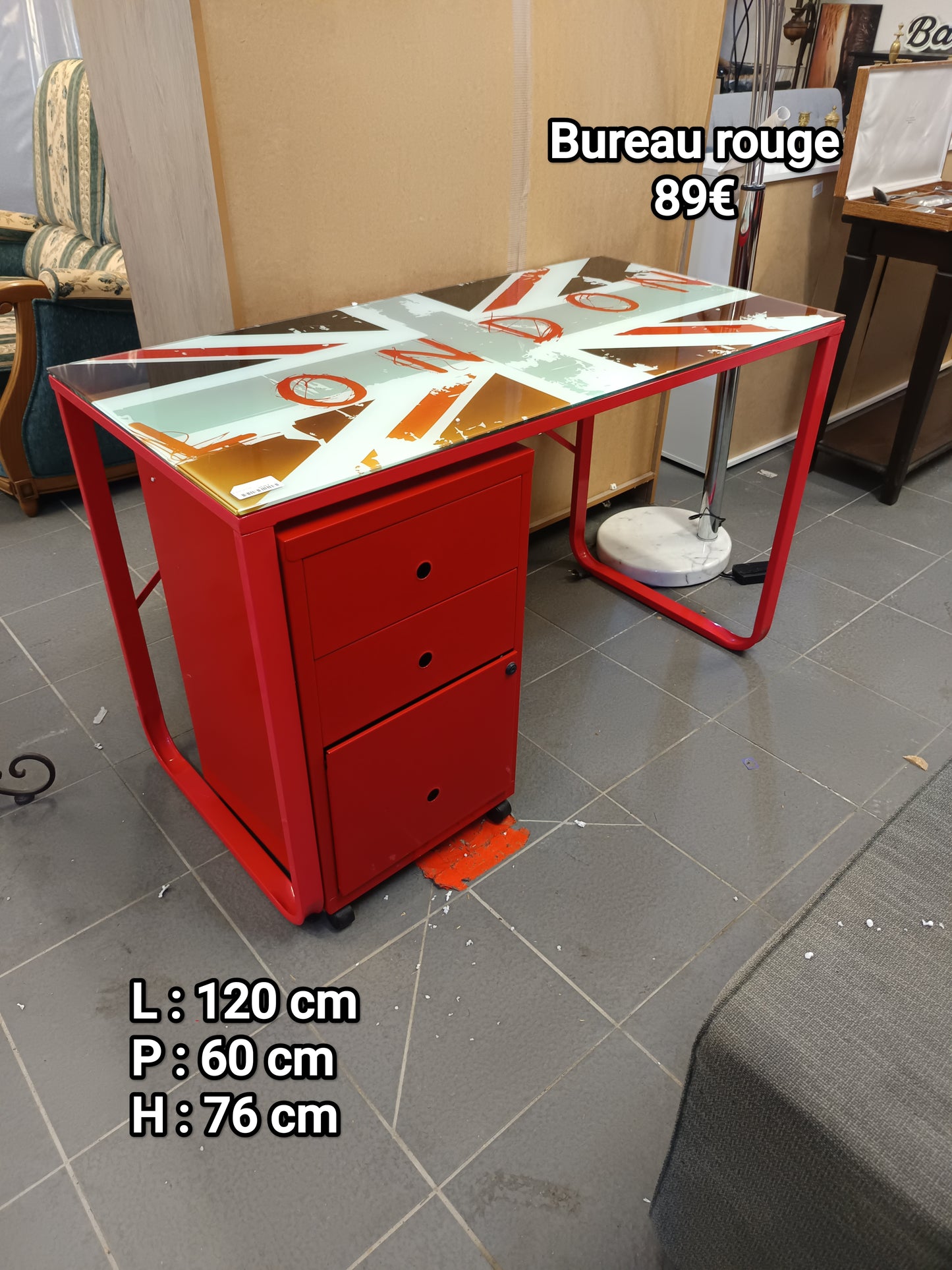Bureau rouge 067495