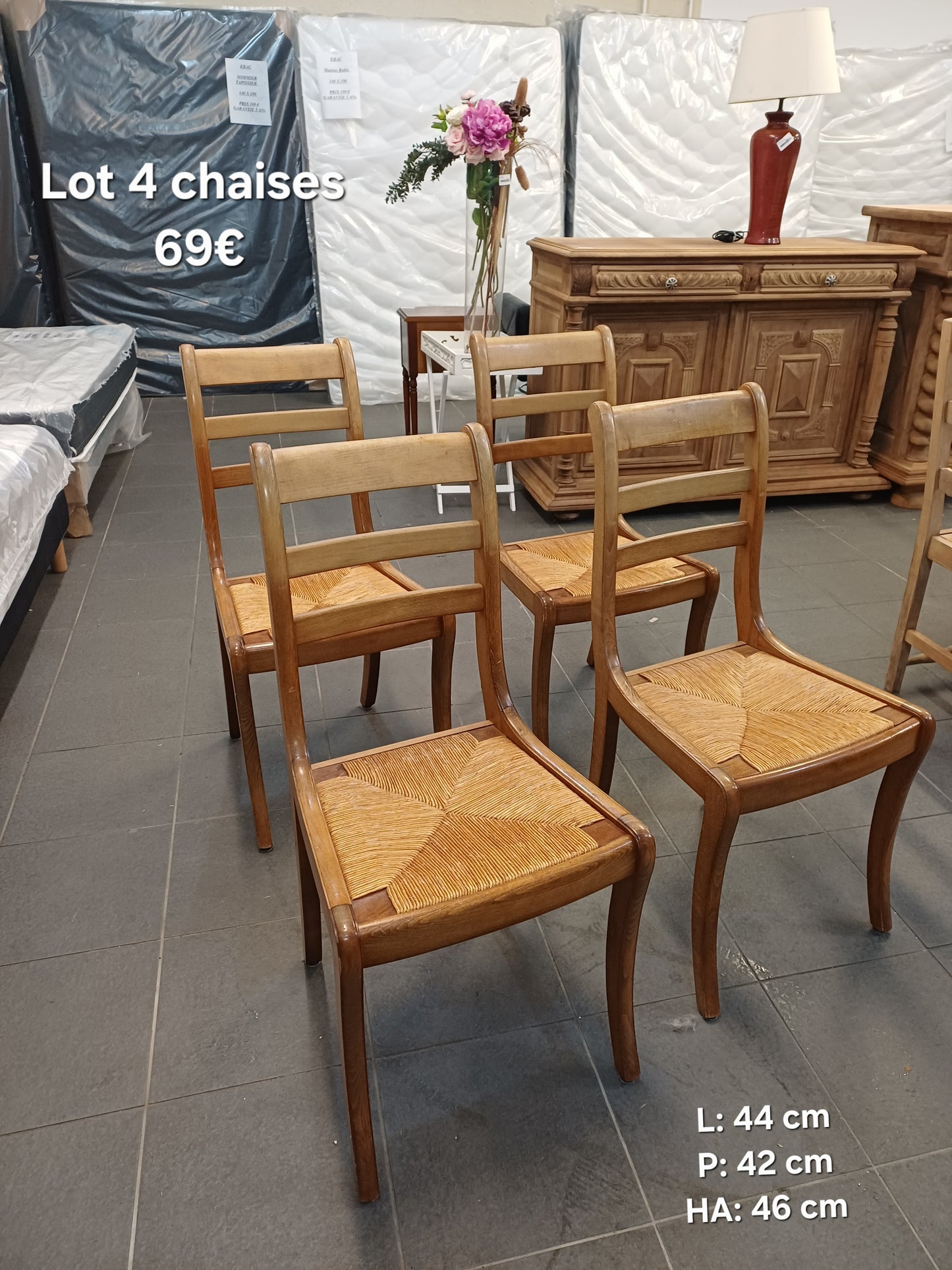 Lot 4 chaises 056621